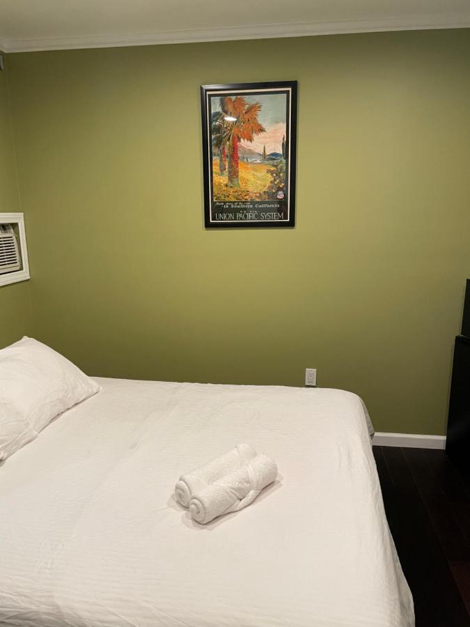 Private Standalone Room W/ Tv, Wifi & Ac In Carson Exterior photo